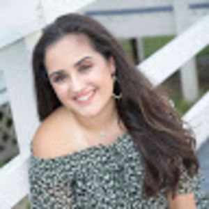 Meet your Posher, Hannah